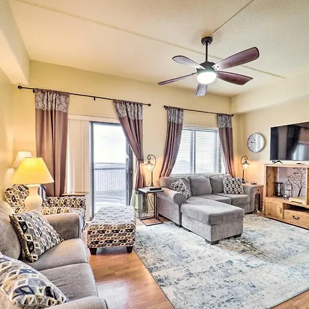 Condo With Balcony About 3 Mi To Sugar Mountain Resort!